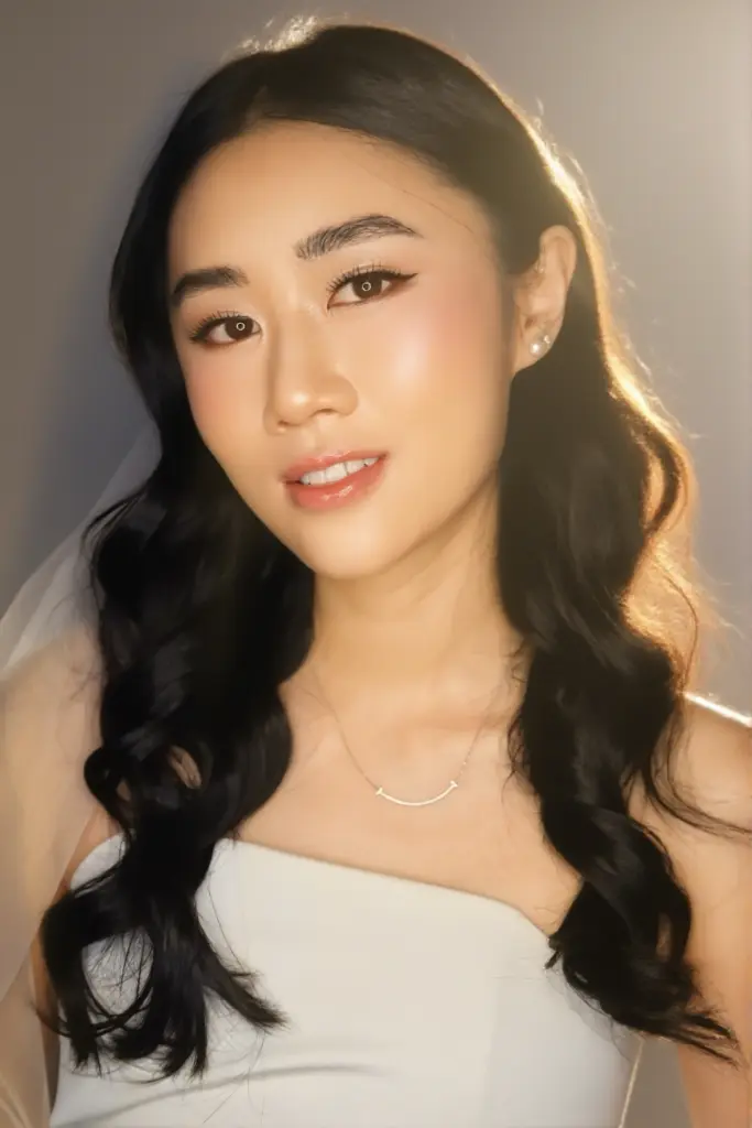 Soft glam makeup by Vivian Artistry