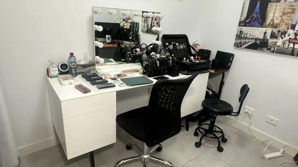 Studio vivianartistry melbourne